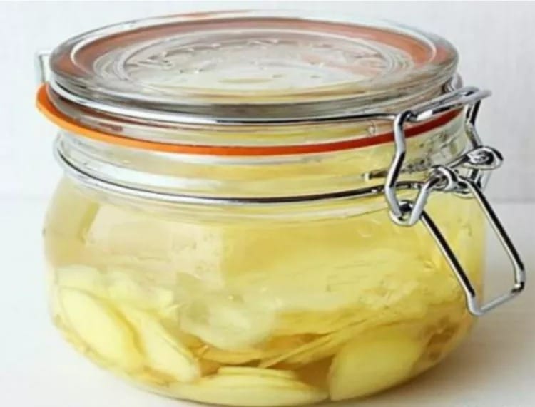 Soak ginger in wine or vinegar